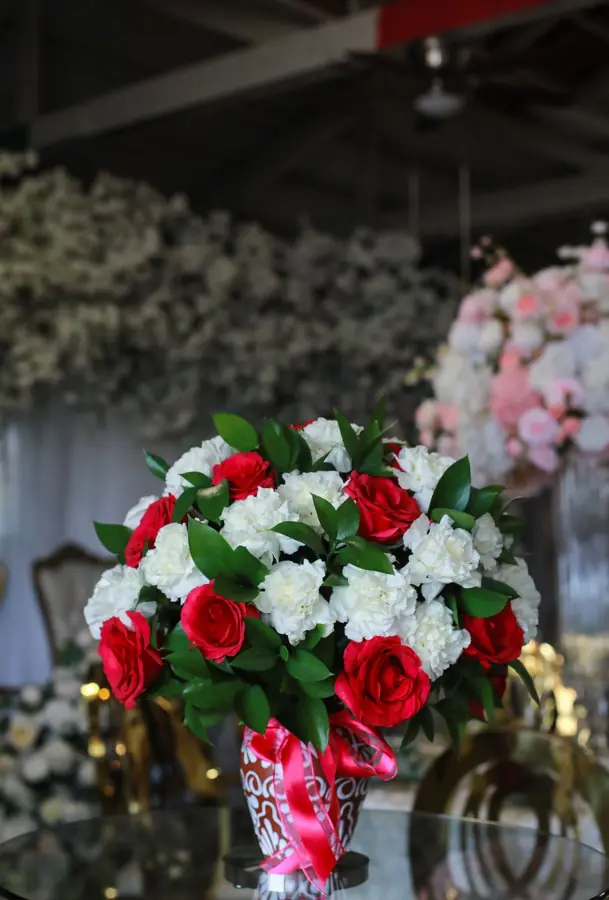 Luxury floral arrangement by Flowers by Francis